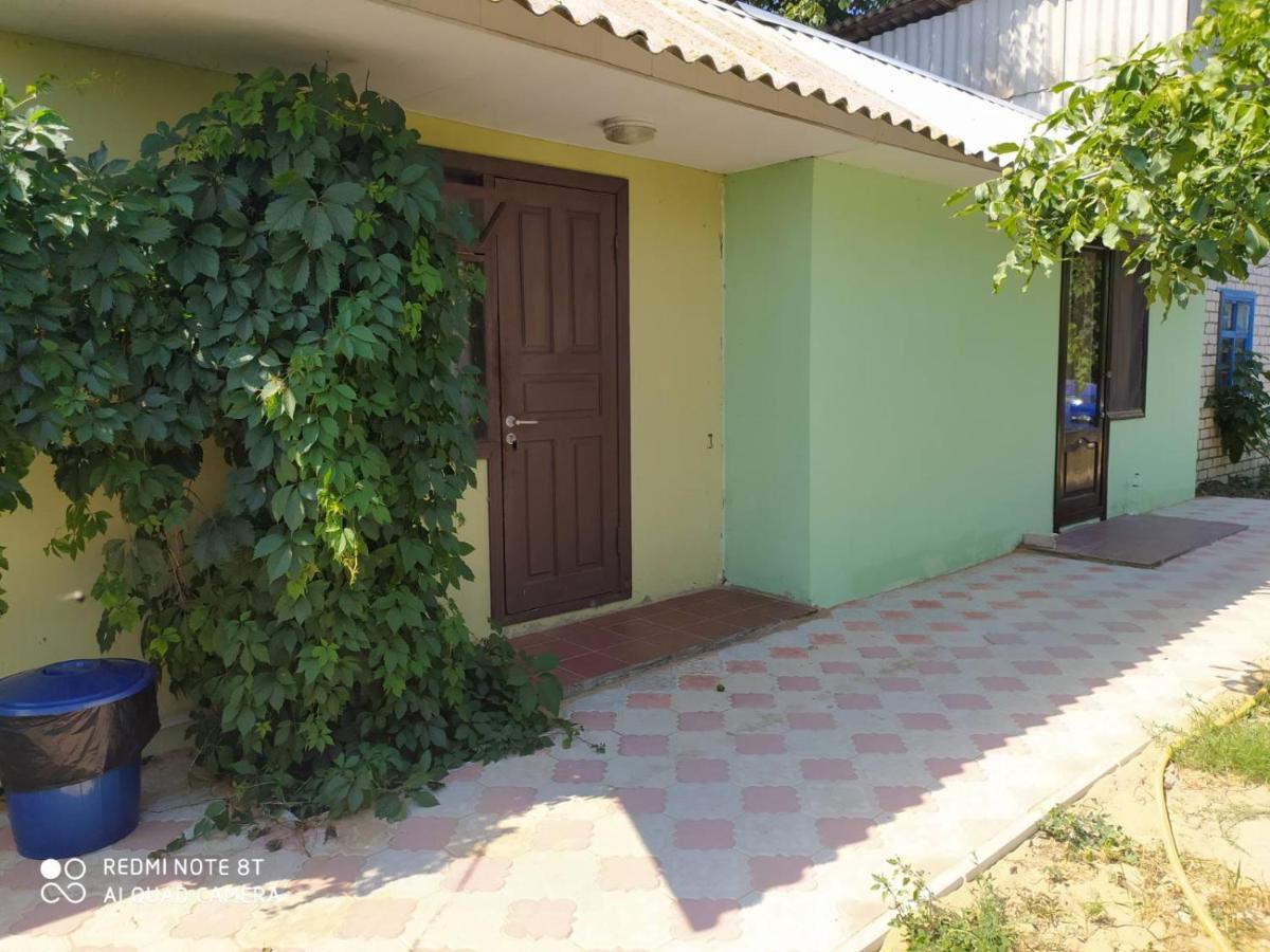 Small Guest House Lazurne Exterior foto