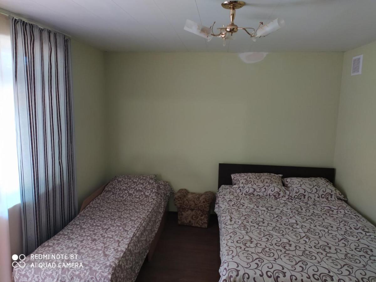 Small Guest House Lazurne Exterior foto