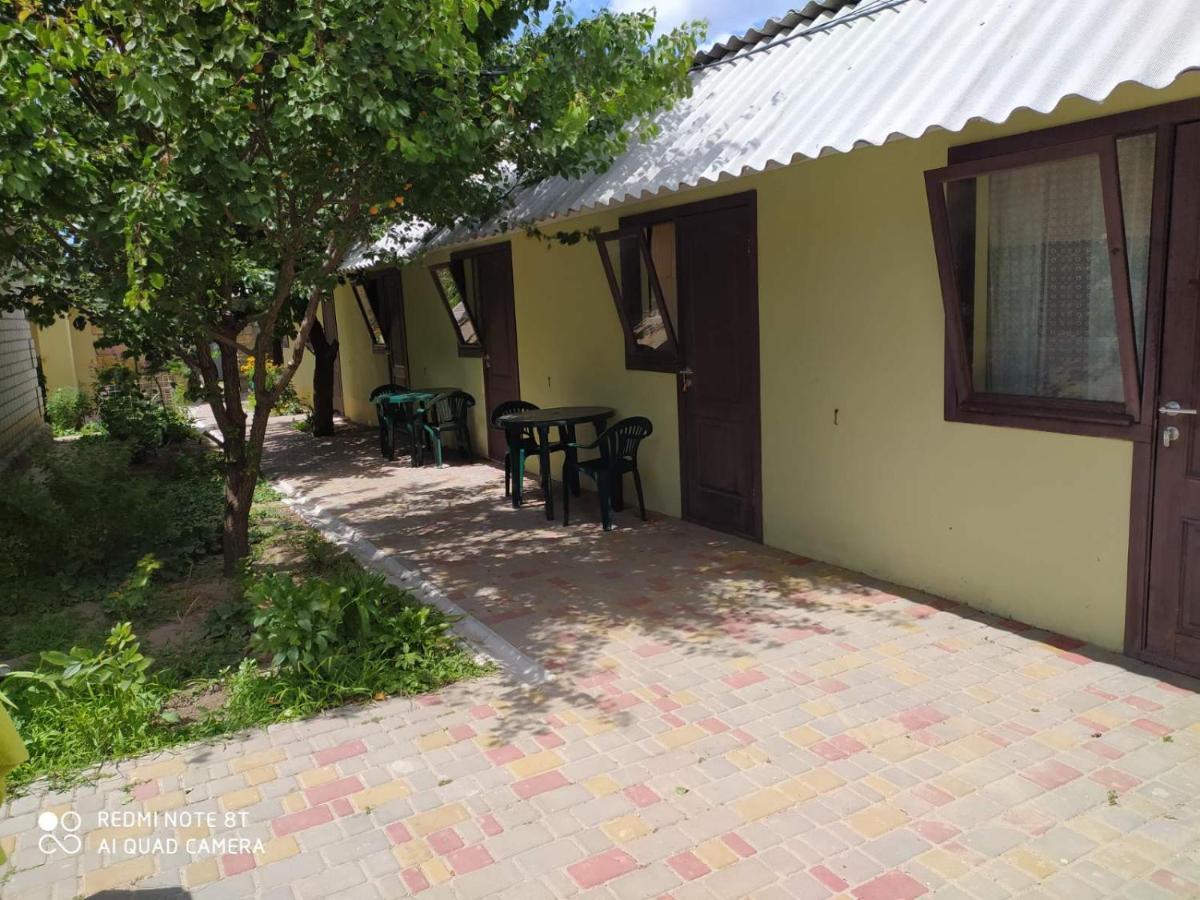 Small Guest House Lazurne Exterior foto
