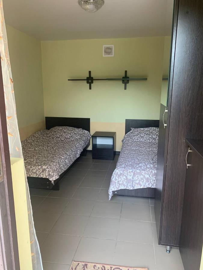 Small Guest House Lazurne Exterior foto